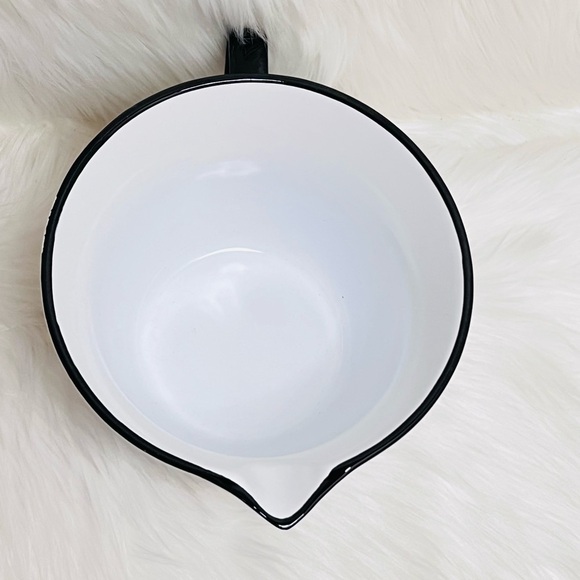 Hello Kitty Halloween Mixing Bowl - Picture 2 of 3